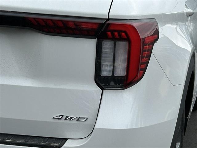 new 2025 Ford Explorer car