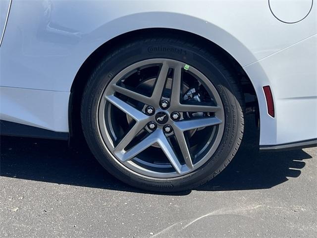 new 2025 Ford Mustang car