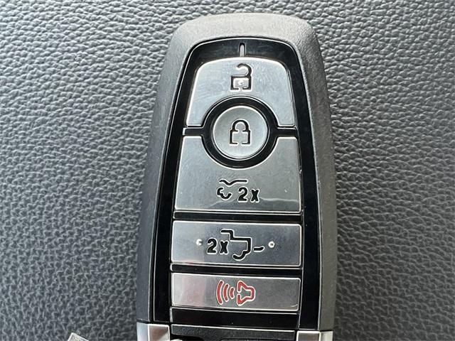 new 2025 Ford F-150 Lightning car