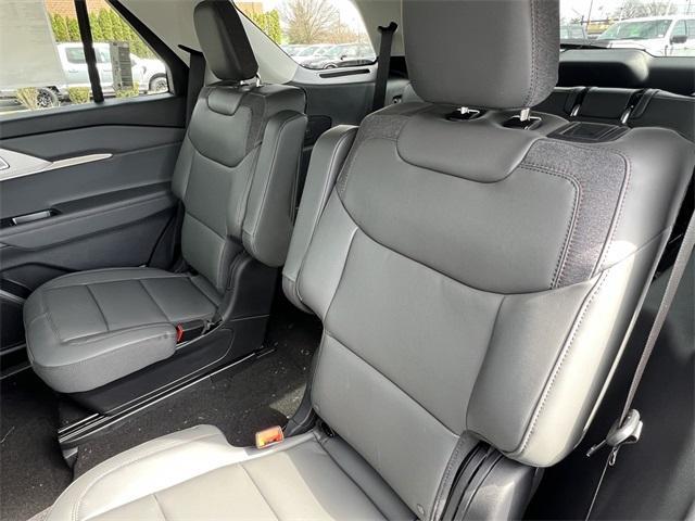 new 2025 Ford Explorer car