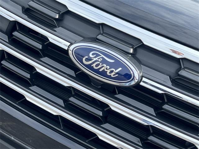 new 2025 Ford Explorer car