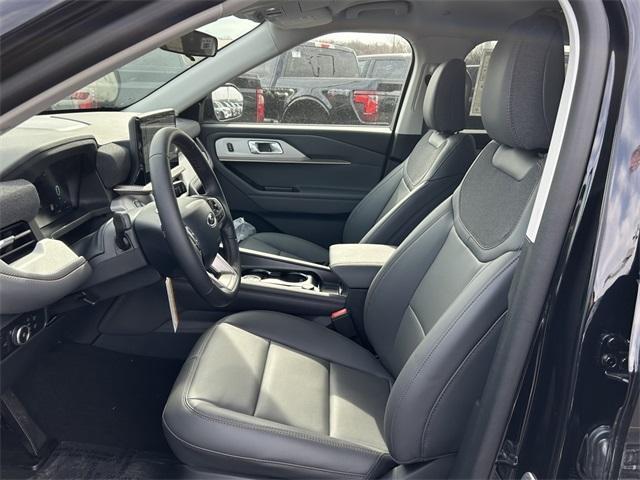 new 2025 Ford Explorer car