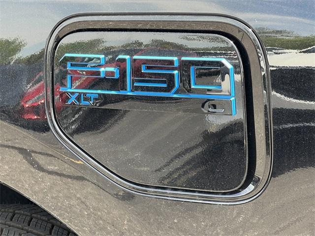 new 2025 Ford F-150 Lightning car
