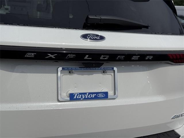 new 2025 Ford Explorer car