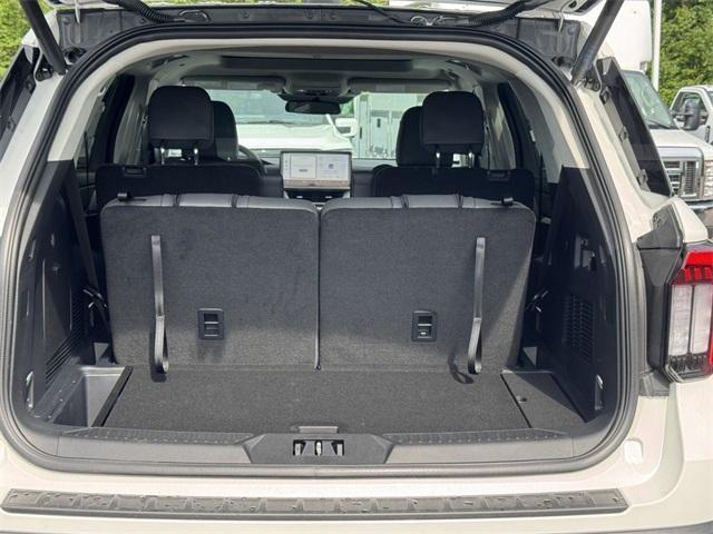 new 2025 Ford Explorer car