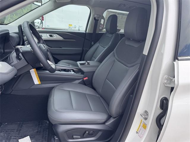 new 2025 Ford Explorer car
