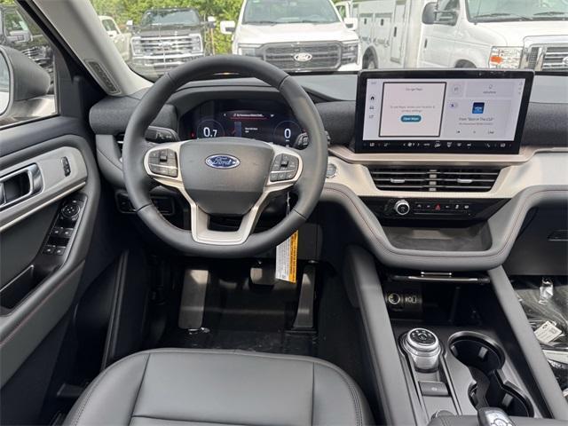 new 2025 Ford Explorer car