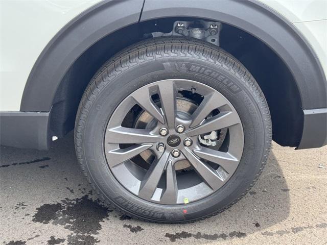 new 2025 Ford Explorer car
