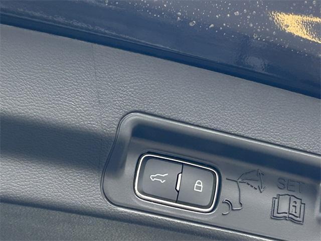 new 2025 Ford Explorer car