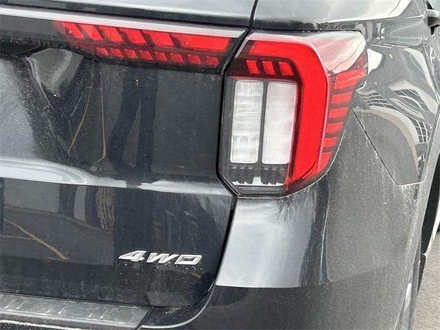 new 2025 Ford Explorer car