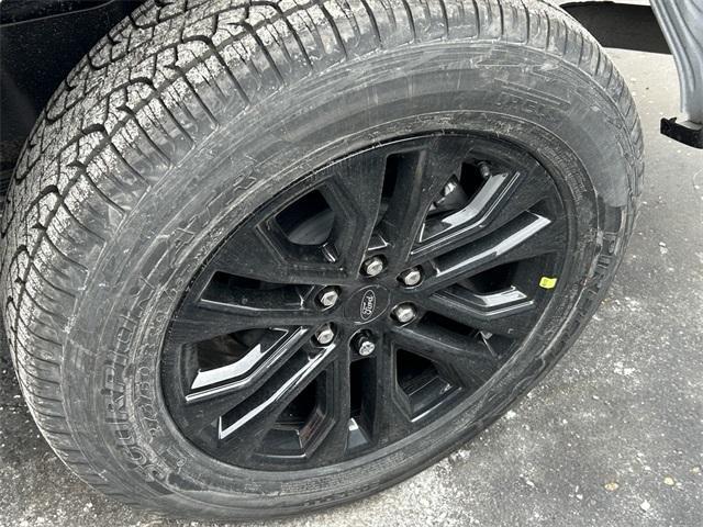 new 2025 Ford F-150 car