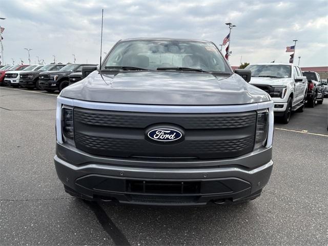 new 2025 Ford F-150 Lightning car