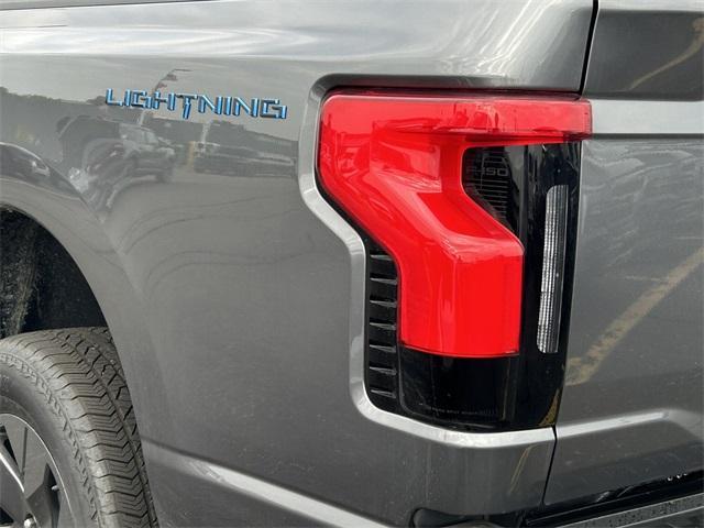 new 2025 Ford F-150 Lightning car