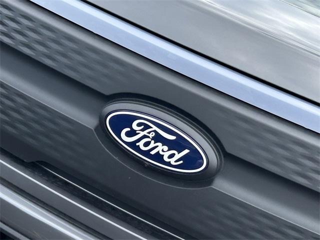 new 2025 Ford F-150 Lightning car