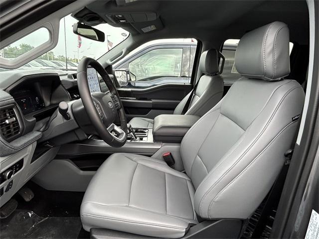 new 2025 Ford F-150 Lightning car