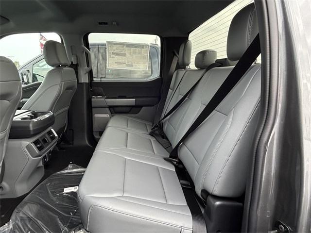 new 2025 Ford F-150 Lightning car