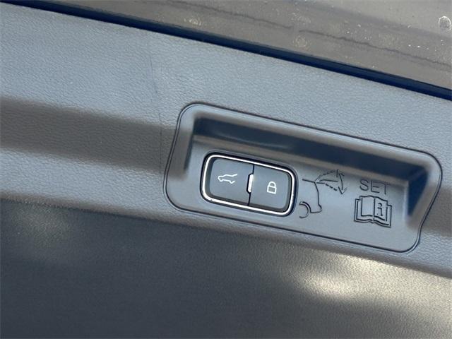 new 2025 Ford Explorer car