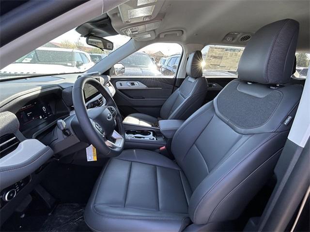 new 2025 Ford Explorer car