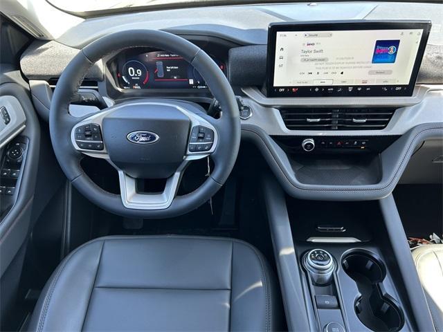 new 2025 Ford Explorer car