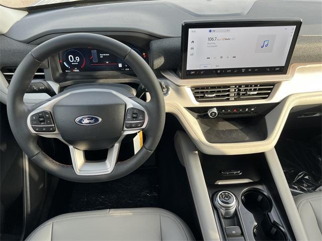 new 2025 Ford Explorer car