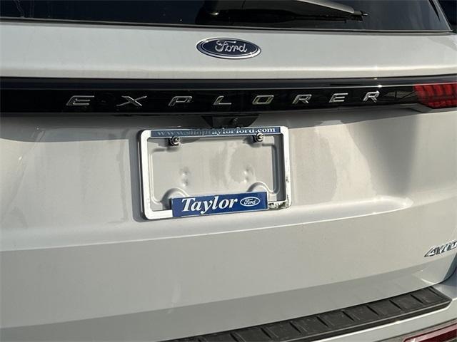 new 2025 Ford Explorer car
