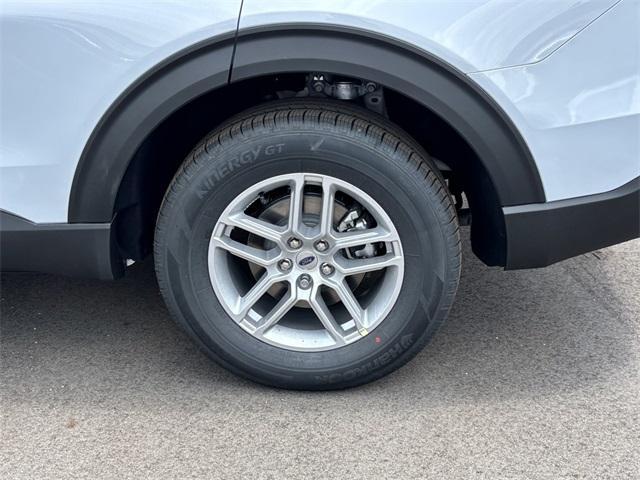 new 2025 Ford Explorer car