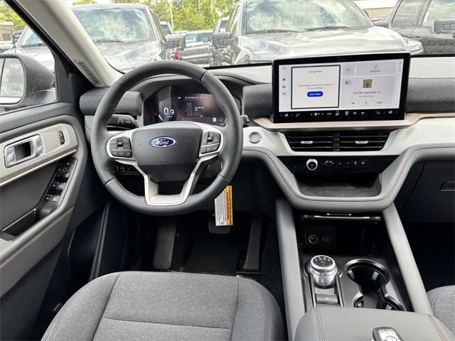 new 2025 Ford Explorer car
