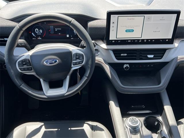 new 2025 Ford Explorer car