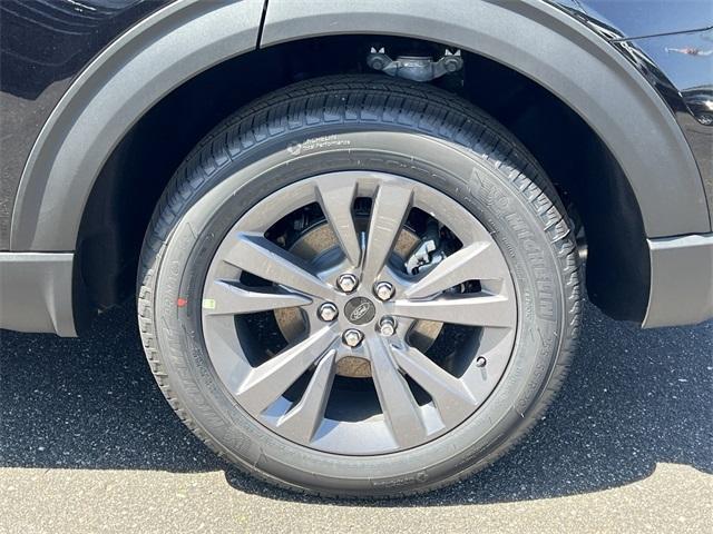 new 2025 Ford Explorer car