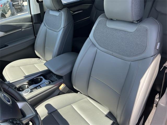 new 2025 Ford Explorer car
