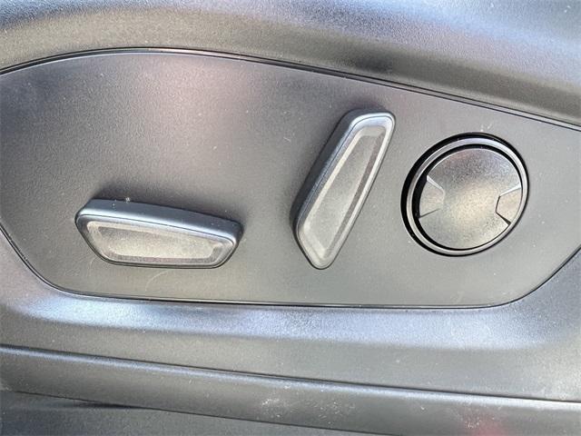 new 2025 Ford Explorer car