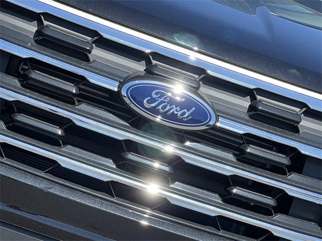 new 2025 Ford Explorer car