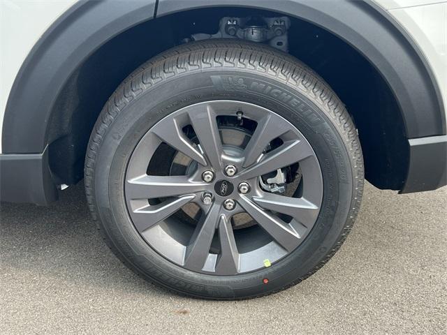 new 2025 Ford Explorer car
