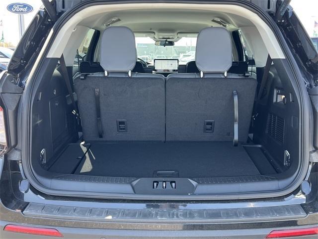 new 2025 Ford Explorer car