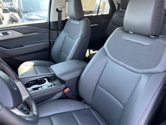 new 2025 Ford Explorer car