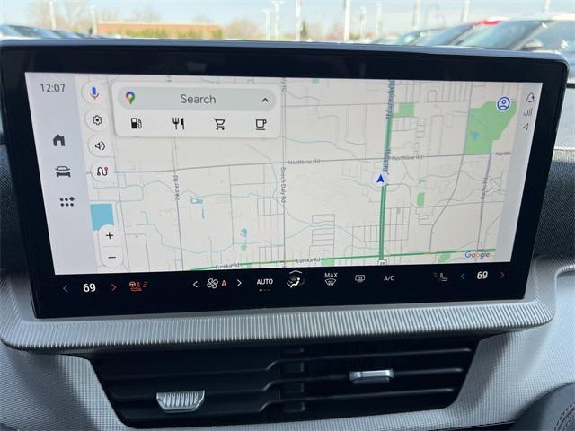 new 2025 Ford Explorer car