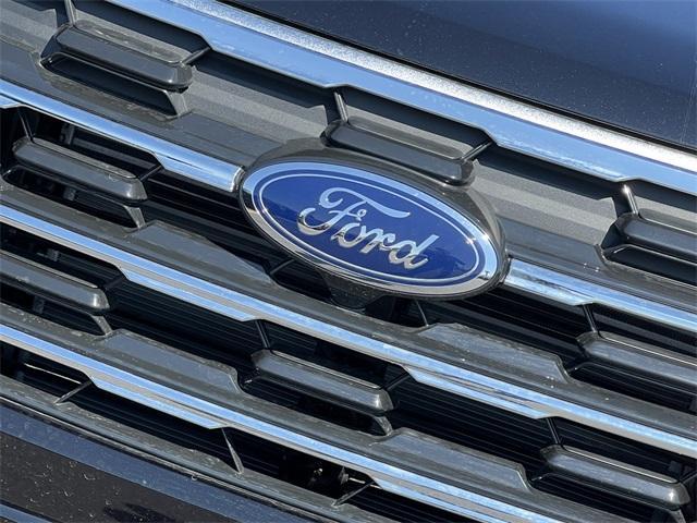 new 2025 Ford Explorer car