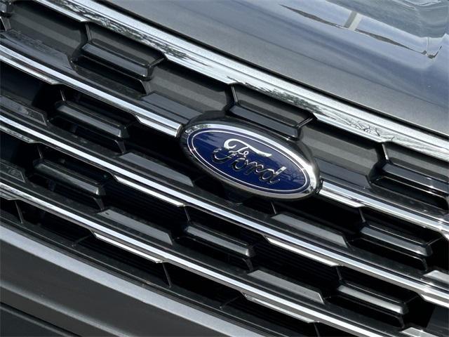 new 2025 Ford Explorer car