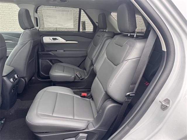 new 2025 Ford Explorer car