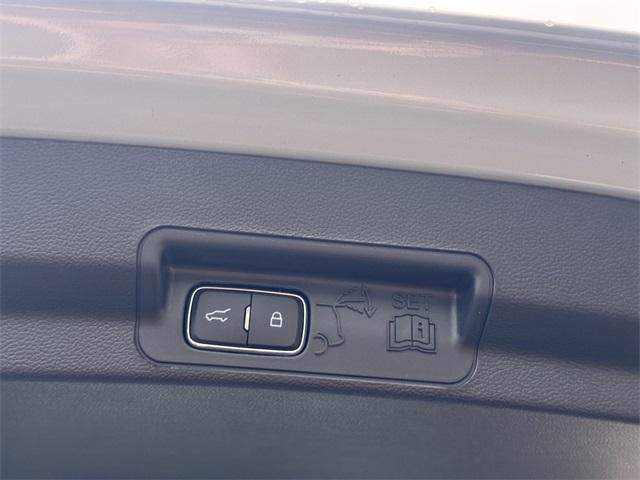 new 2025 Ford Explorer car