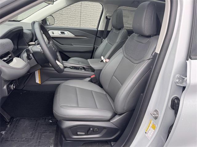 new 2025 Ford Explorer car