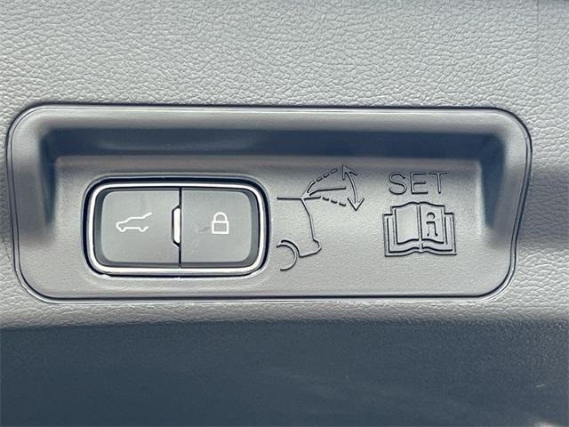 new 2025 Ford Explorer car
