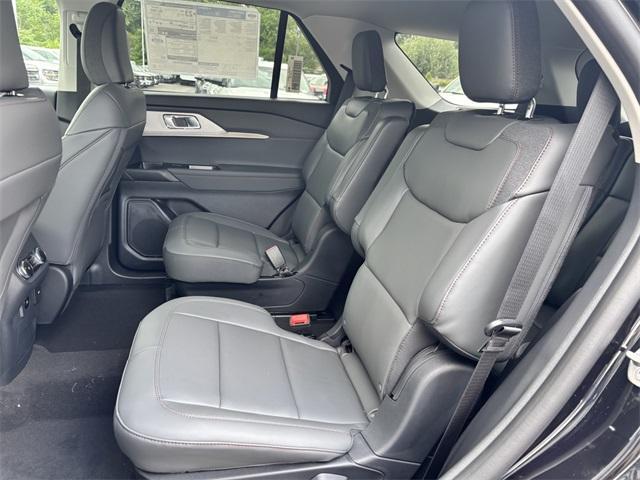 new 2025 Ford Explorer car