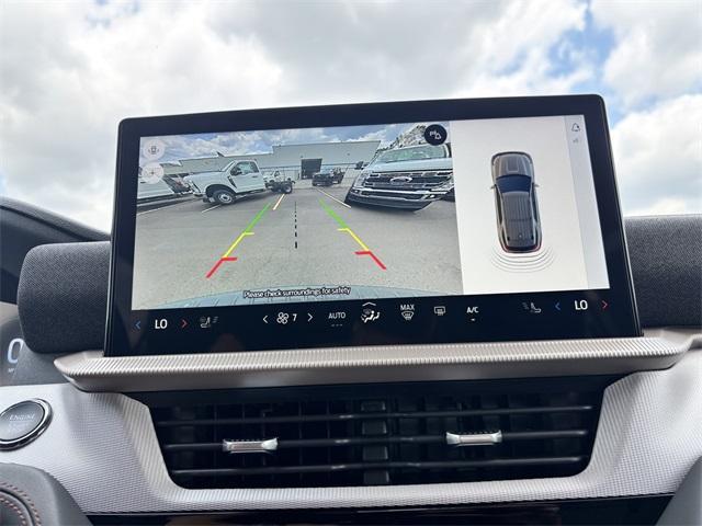new 2025 Ford Explorer car