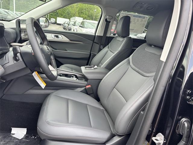 new 2025 Ford Explorer car
