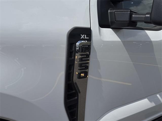new 2025 Ford F-250 car