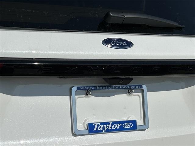 new 2025 Ford Explorer car