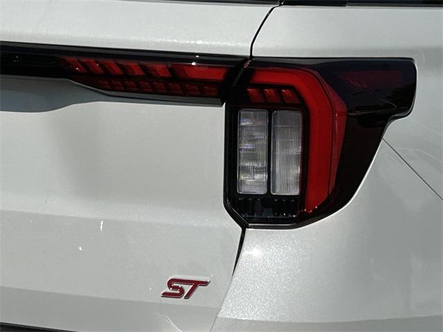 new 2025 Ford Explorer car