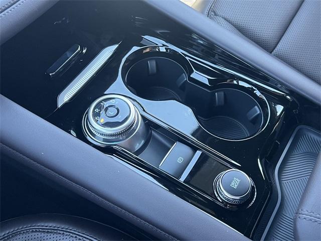 new 2025 Ford Explorer car