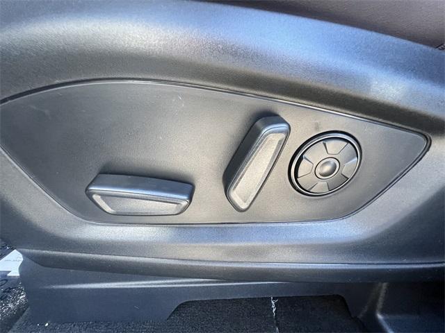 new 2025 Ford Explorer car